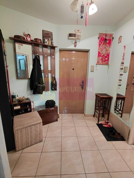 Titan Metrou M1-statia Titan si parc IOR, cu 3 lifturi