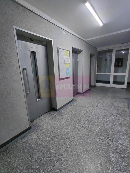 Titan Metrou M1-statia Titan si parc IOR, cu 3 lifturi