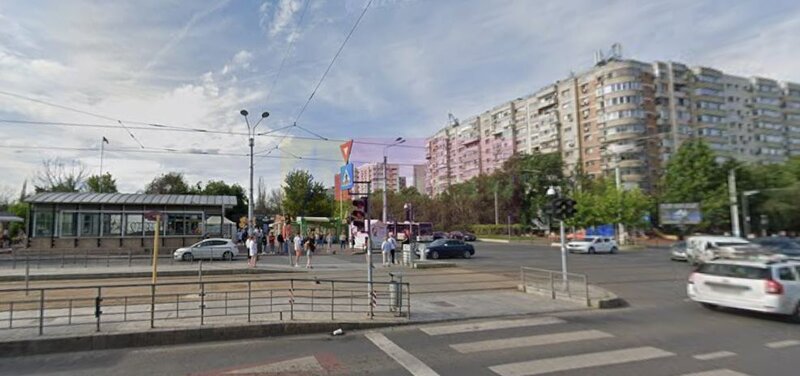 Titan Metrou M1-statia Titan si parc IOR, cu 3 lifturi