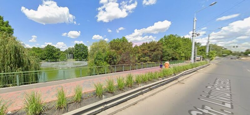 Titan Metrou M1-statia Titan si parc IOR, cu 3 lifturi